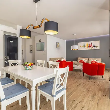 House Dan With Private Pool Villa Kras