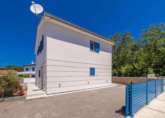 House Dan With Private Pool Kras