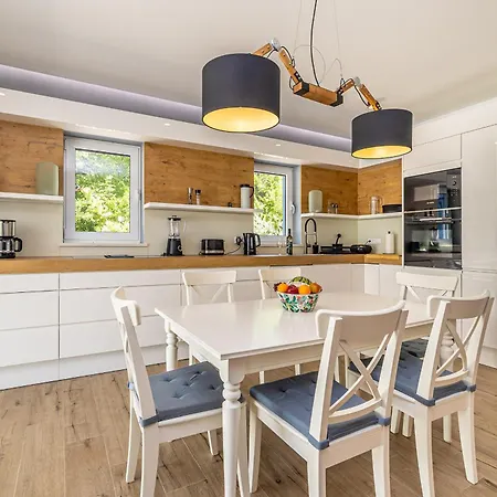 House Dan With Private Pool Villa Kras